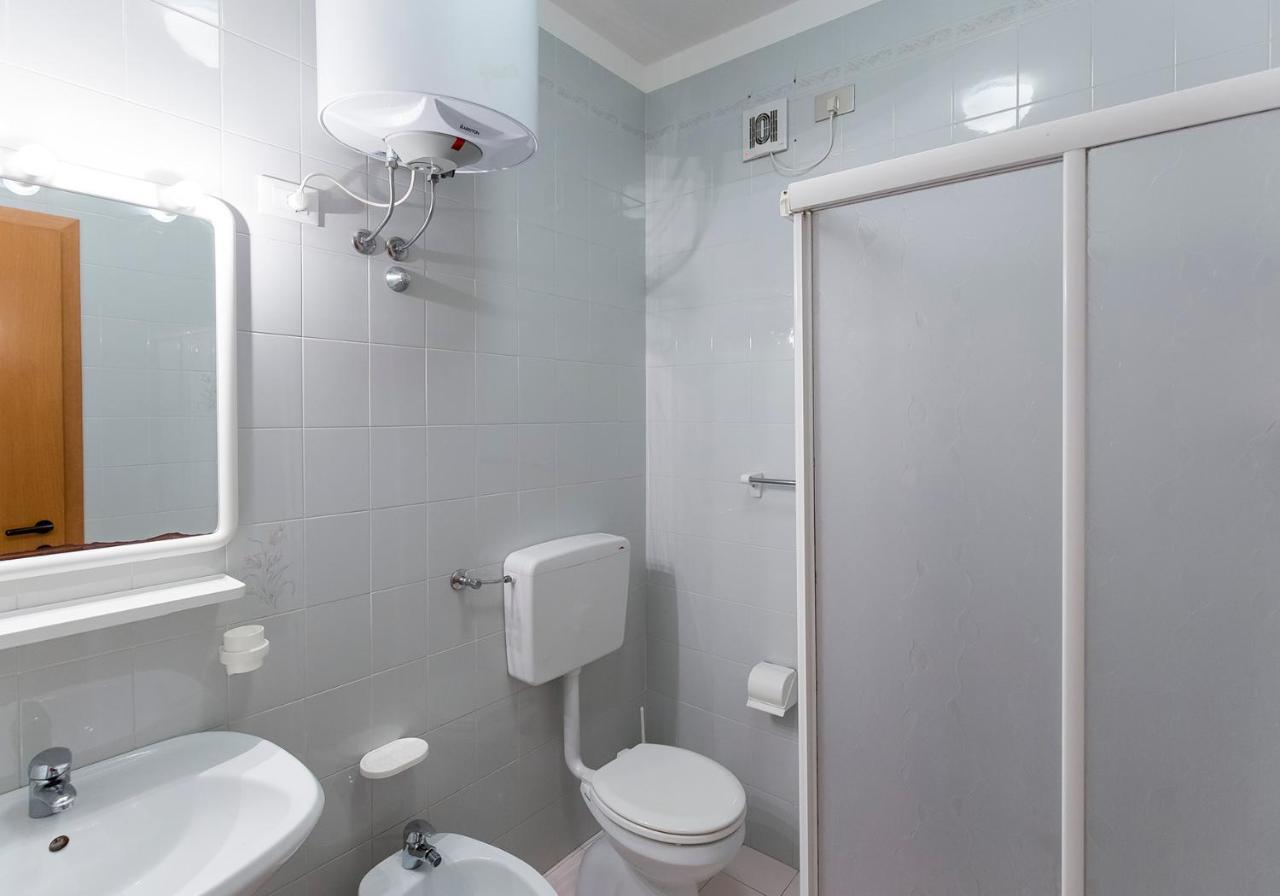 Apartament With Swimming Pool Lejlighed Caorle Eksteriør billede