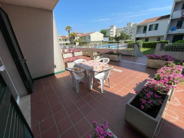 Apartament With Swimming Pool Lejlighed Caorle Eksteriør billede
